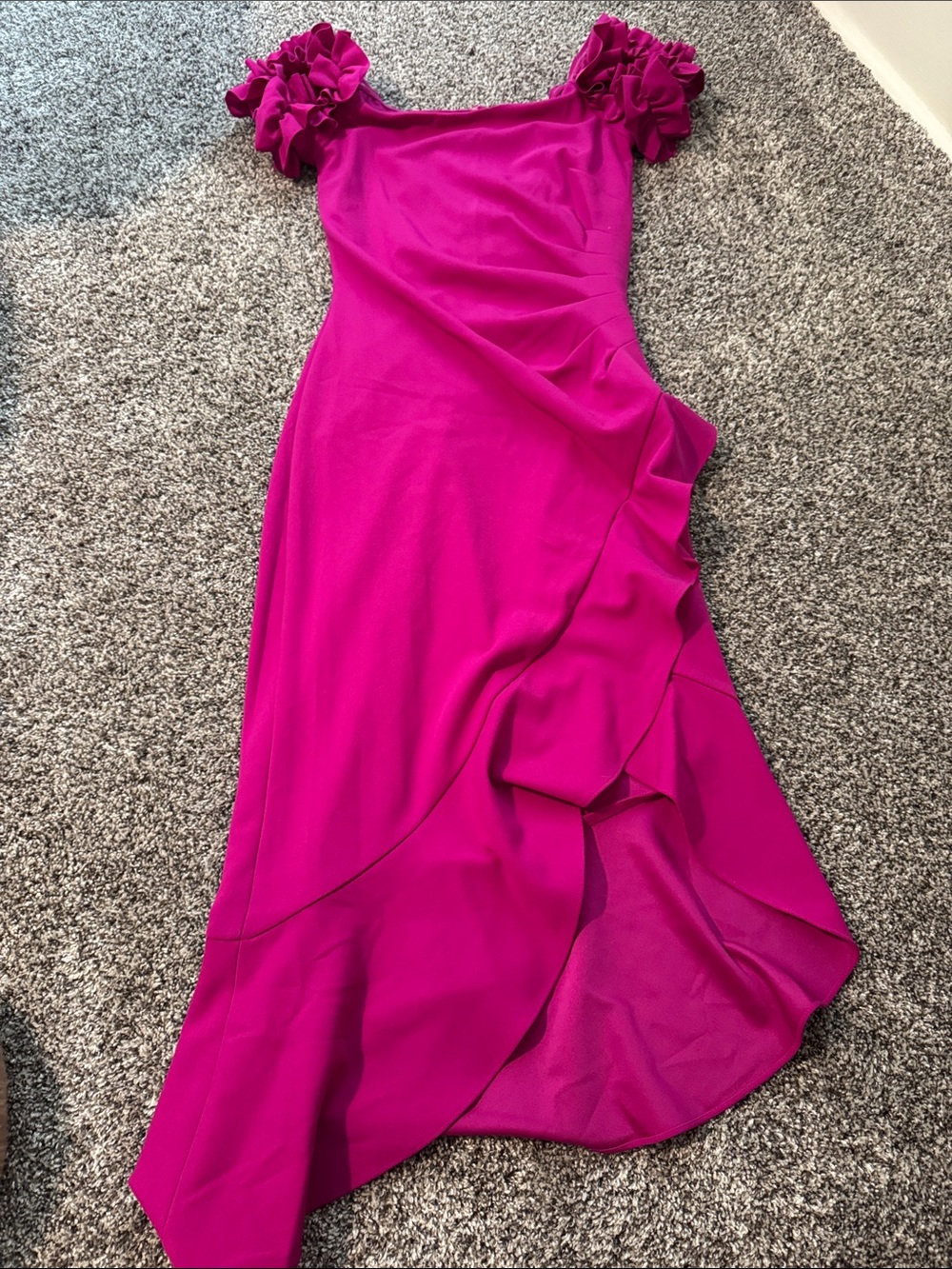 Women’s Fuchsia Ruffled Sleeve Evening Dress